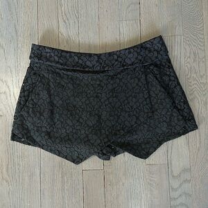 TALULA Aritzia Black Lace Skort Shorts